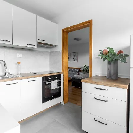 Apartma Vrtnica 5th Floor *