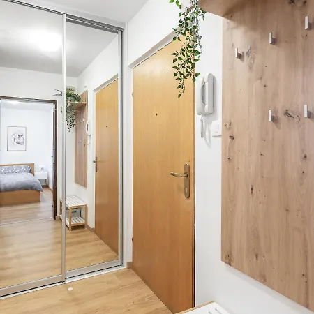 Apartma Vrtnica 5th Floor 新戈里察
