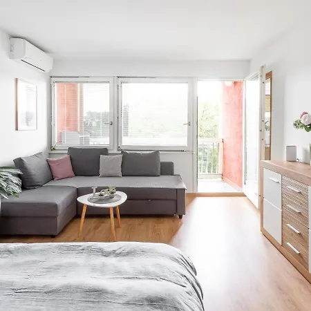 Apartma Vrtnica 5th Floor דירה