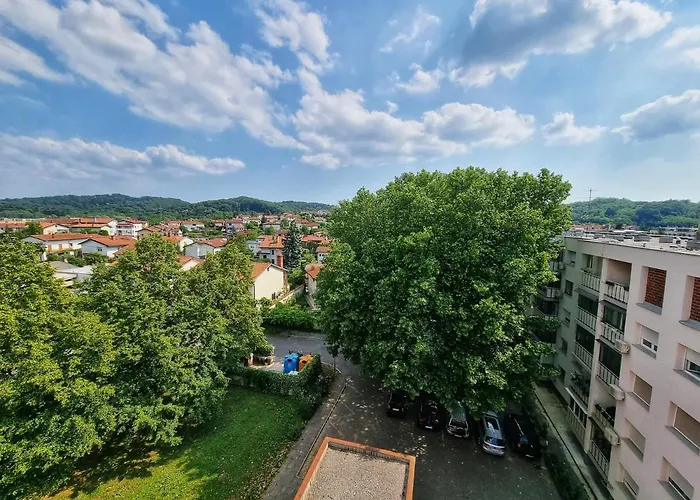 Apartma Vrtnica 5th Floor *